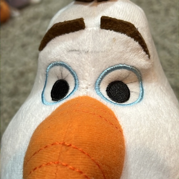 Frozen’s OLAF Plush - Picture 2 of 8
